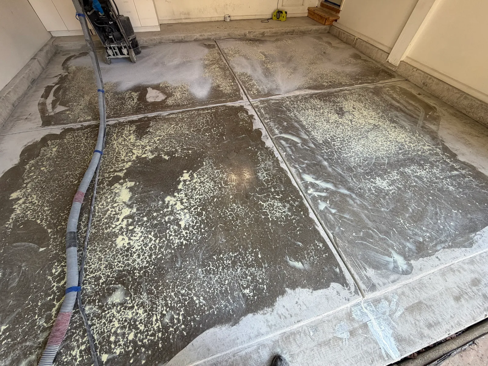 Before: Polyurea Creekbed flake garage floor in Buffalo Grove, IL